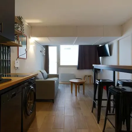 Manon, 2 Ch, Parking, Tram Croix D'argent Au Pied, Sleep-in-montpellier *