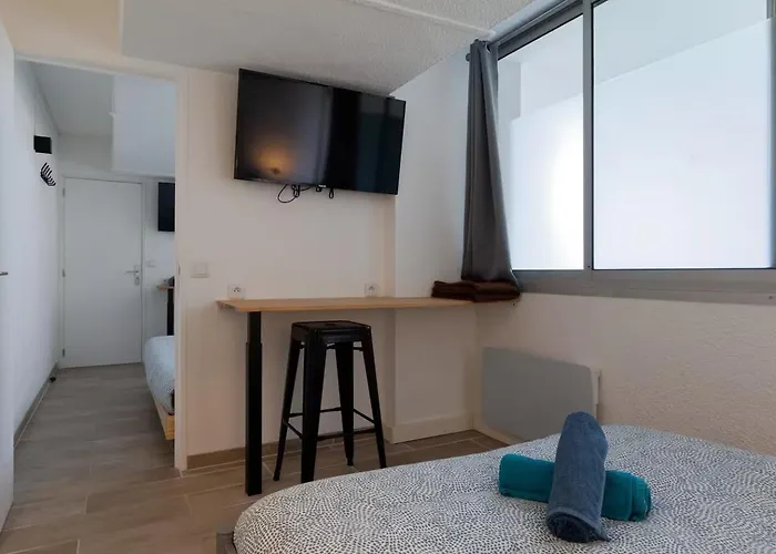 Manon, 2 Ch, Parking, Tram Croix D'argent Au Pied, Sleep-in-montpellier